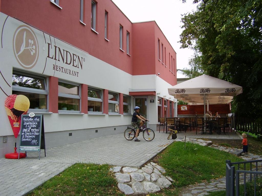 Linden Restaurant And Pension Brno Dış mekan fotoğraf