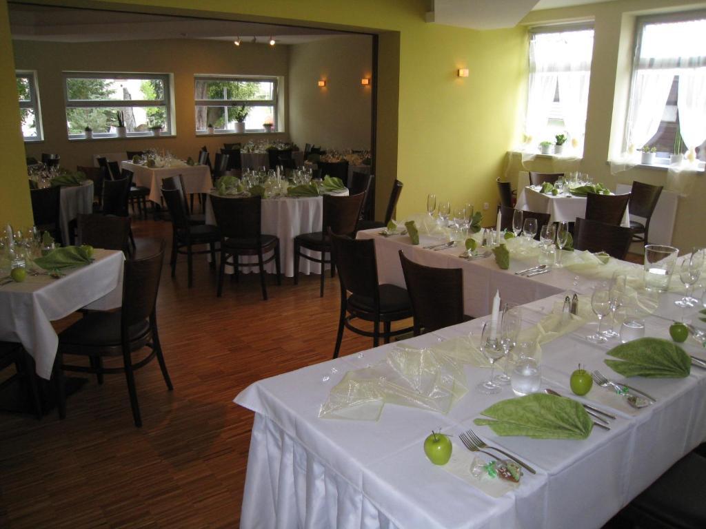 Linden Restaurant And Pension Brno Dış mekan fotoğraf
