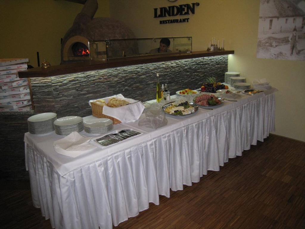 Linden Restaurant And Pension Brno Dış mekan fotoğraf