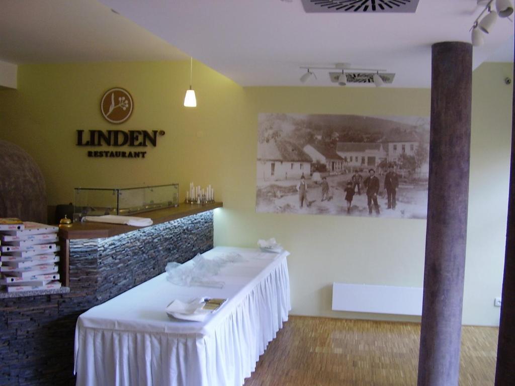 Linden Restaurant And Pension Brno Dış mekan fotoğraf
